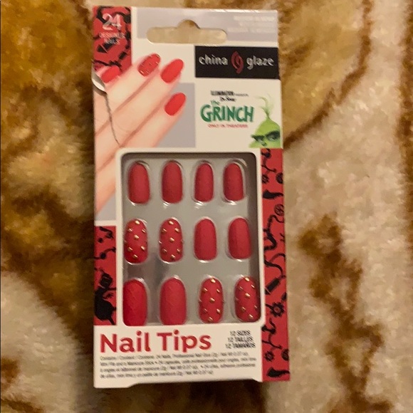 Nails - Picture 3 of 4